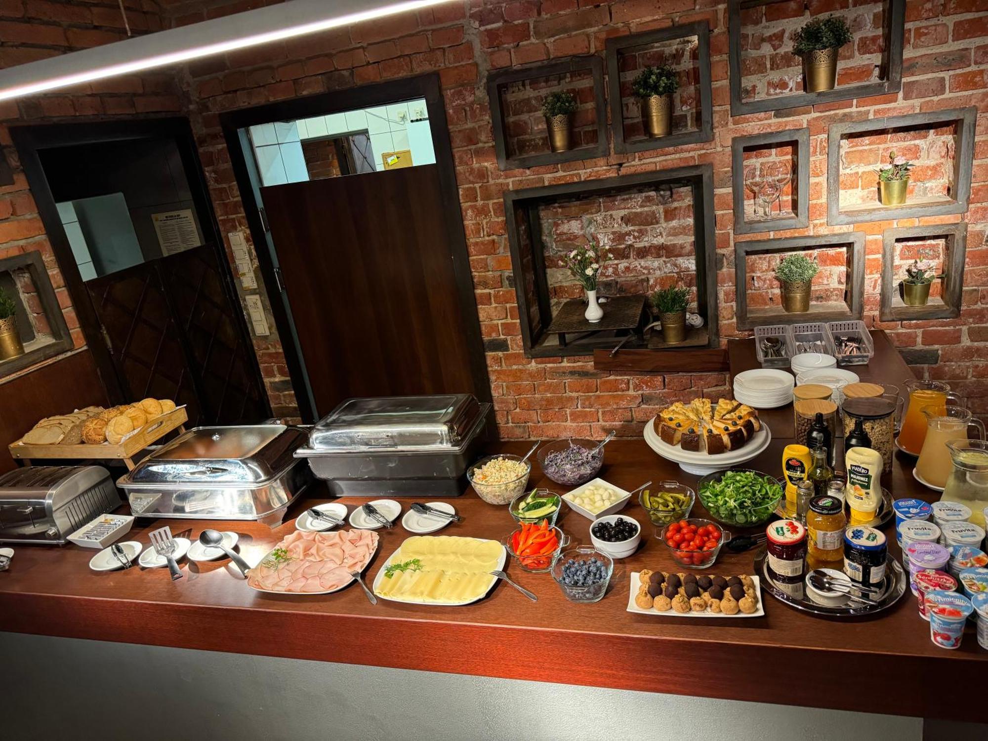 Iris Aparthotel Krakow Ngoại thất bức ảnh